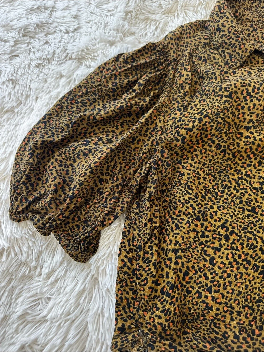 FREE PEOPLE Leopard Print Button Front Tie Hem Puff Sleeve Blouse Size Medium